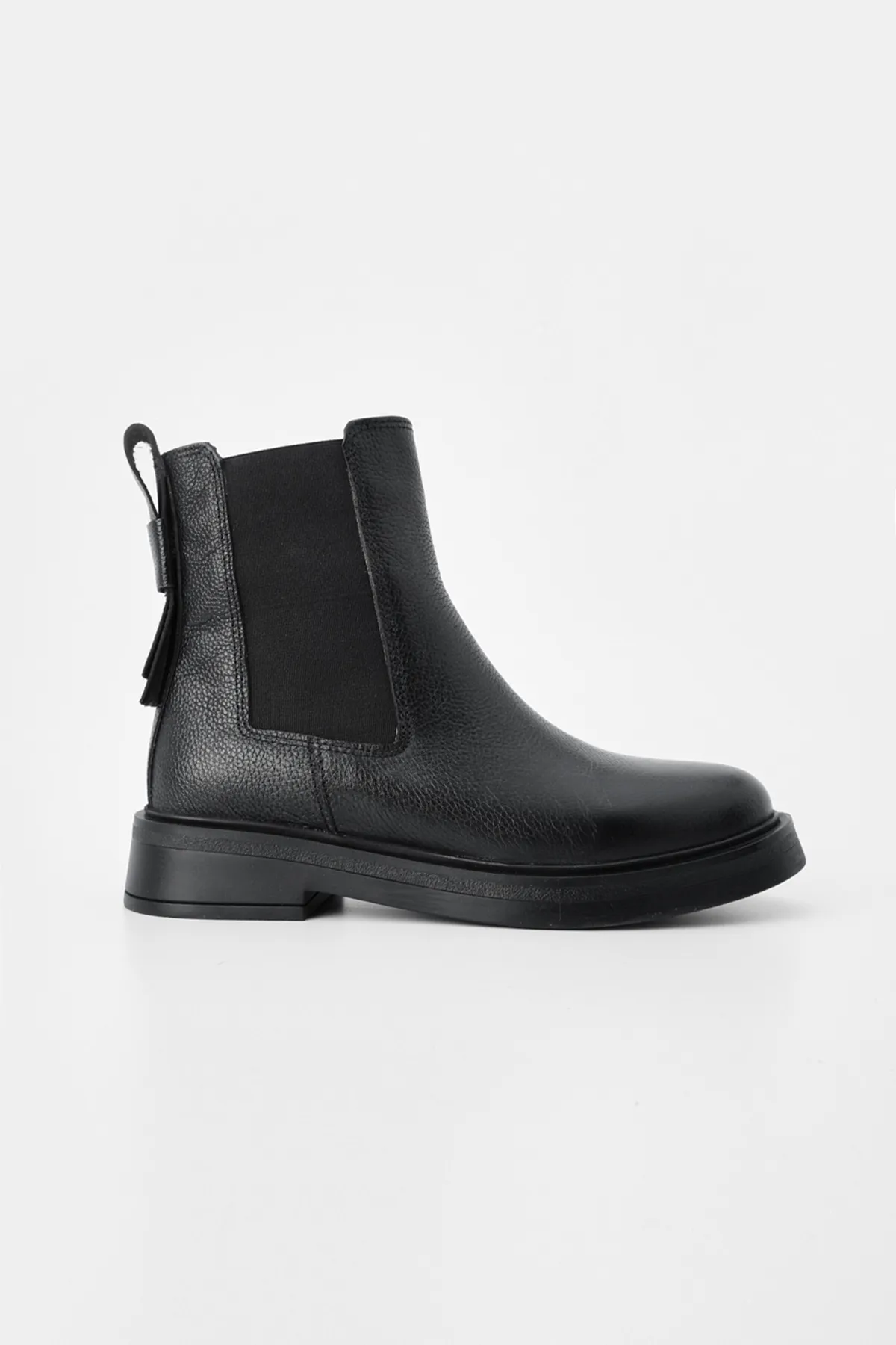 Marjin  Damen-Freizeitstiefel aus echtem Leder mit elastischen Seitenbändern Petira Schwarz