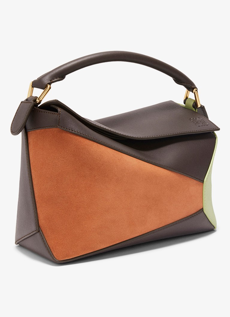 Geantă mică LOEWE Puzzle Edge din piele de vițel cu detalii întoarsă.