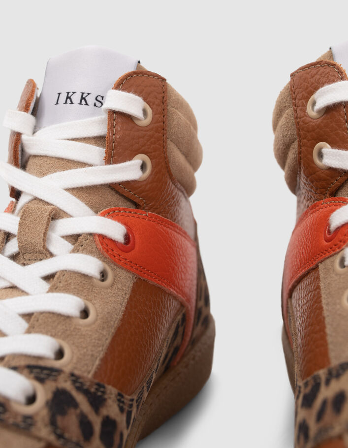 Sneakers beige, orange et motif léopard mix cuir Femme