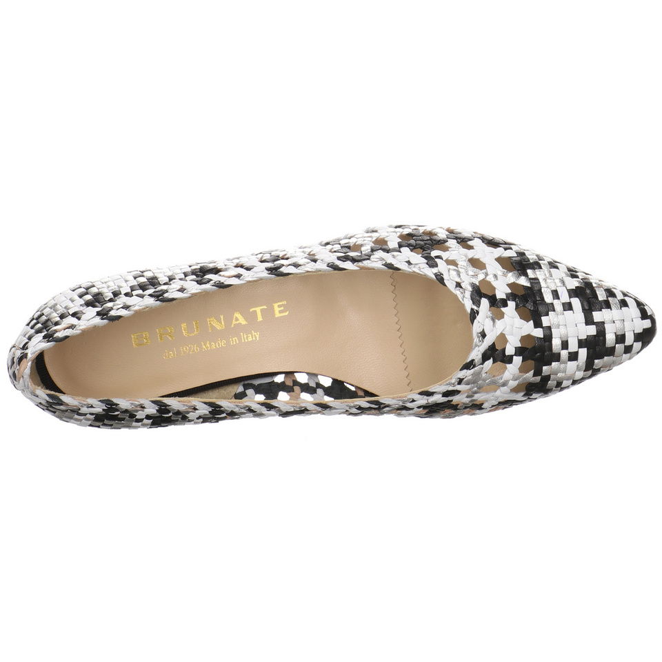 Brunate Pumps