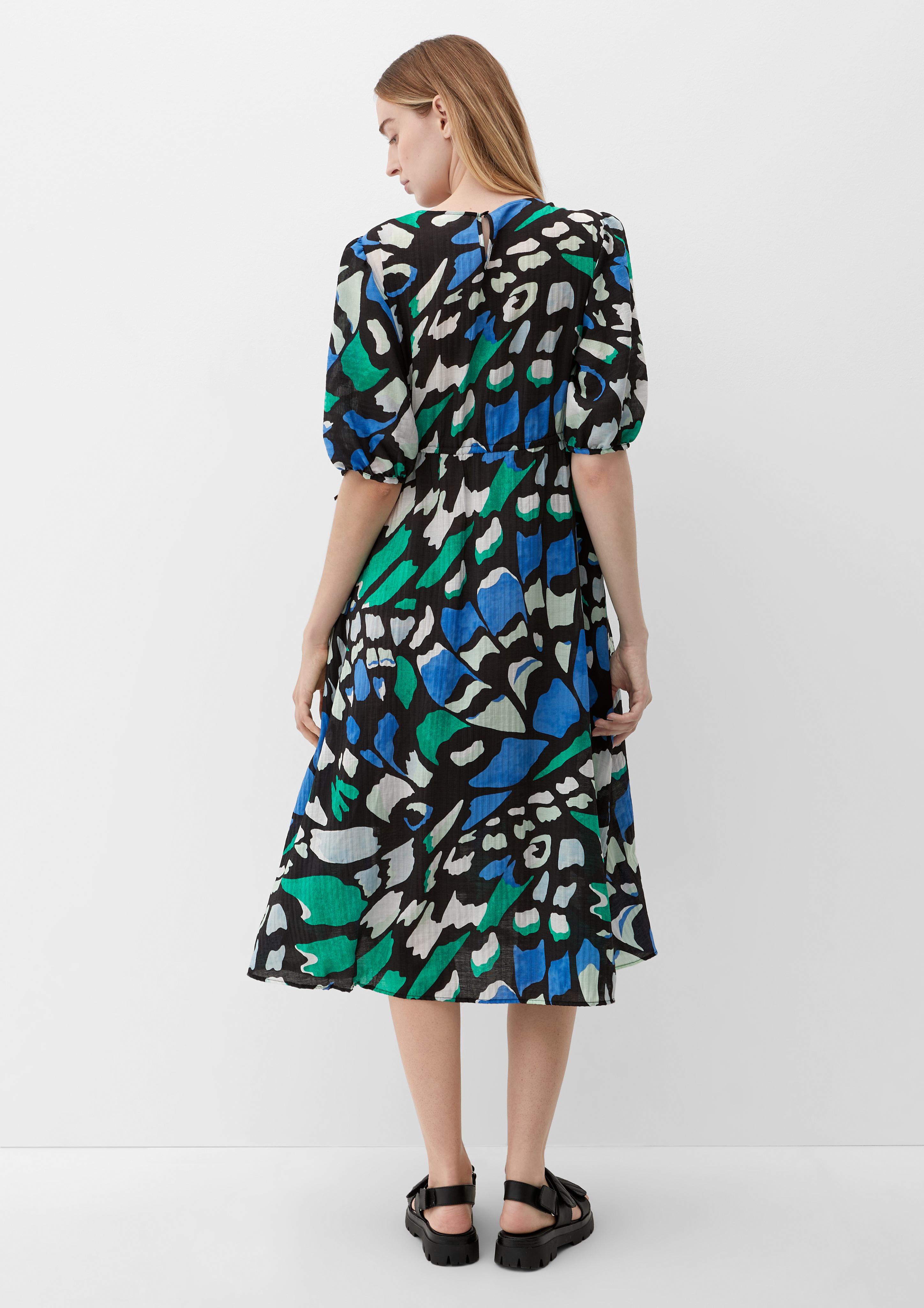 Viskosekleid mit Allover-Muster  2128417-99B0