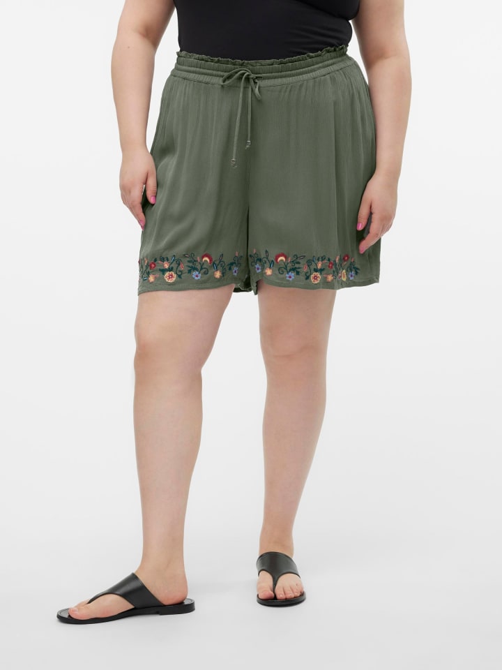 Vero Moda Shorts in Laurel Wreath günstig kaufen