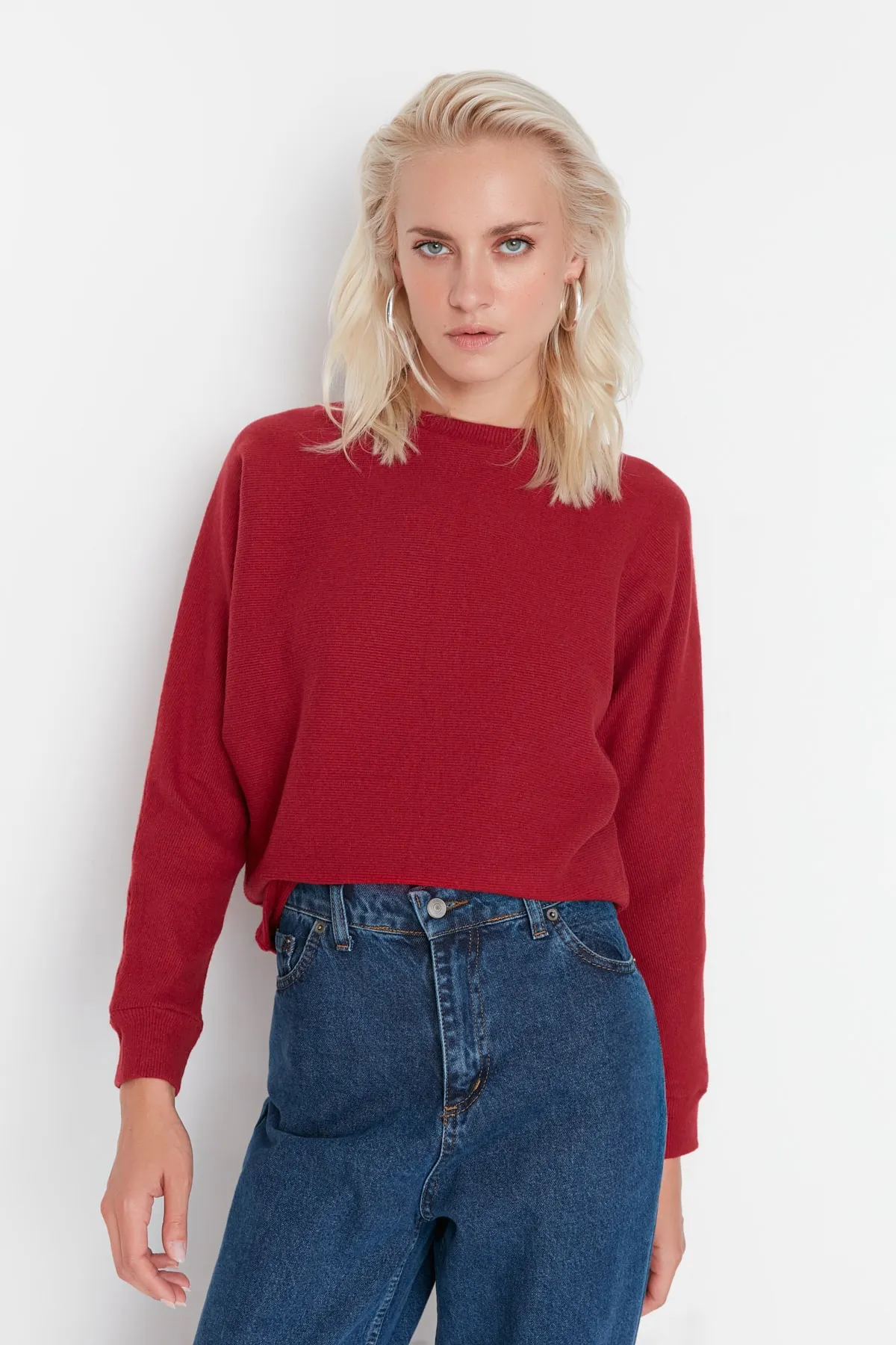 Trendyol Collection  Weinrote, detaillierte Strickbluse mit Fledermausärmeln TWOAW23BZ00024