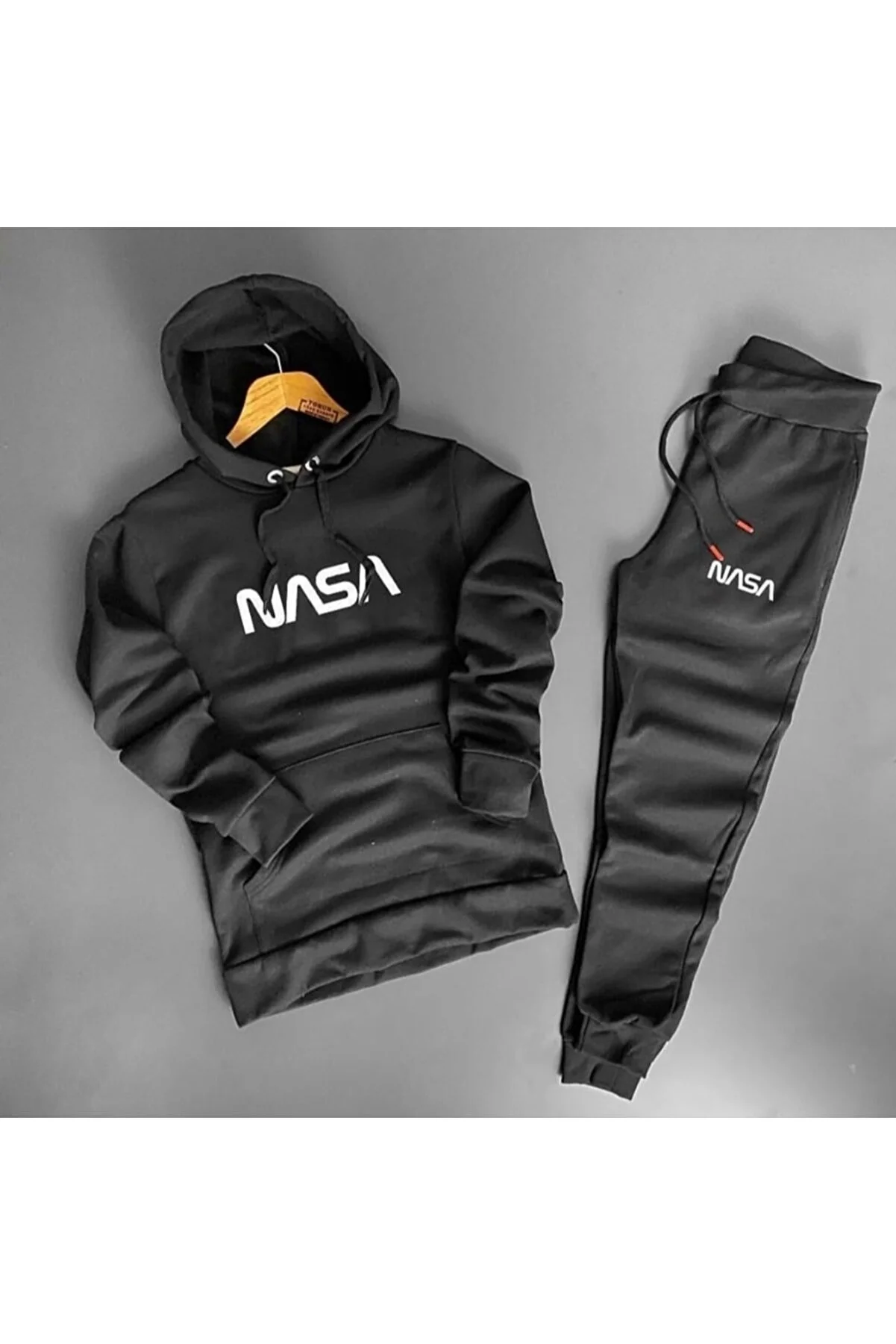 ELSİ  Schwarzes Damen-Trainingsanzug-Set mit Kapuze