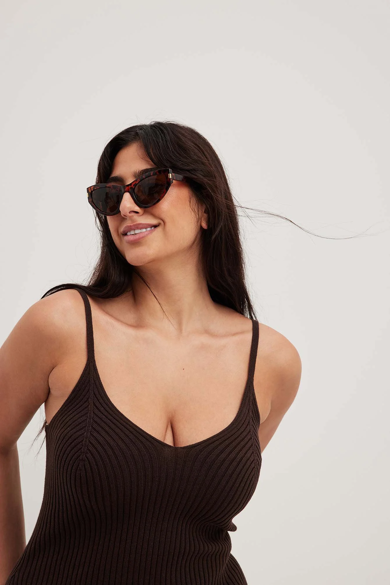 Spitz zulaufende Katzenaugen-Sonnenbrille