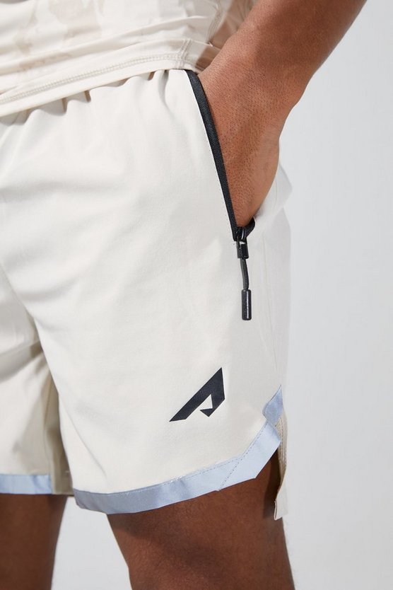 Active matte Stretch-Shorts mit Schlitz