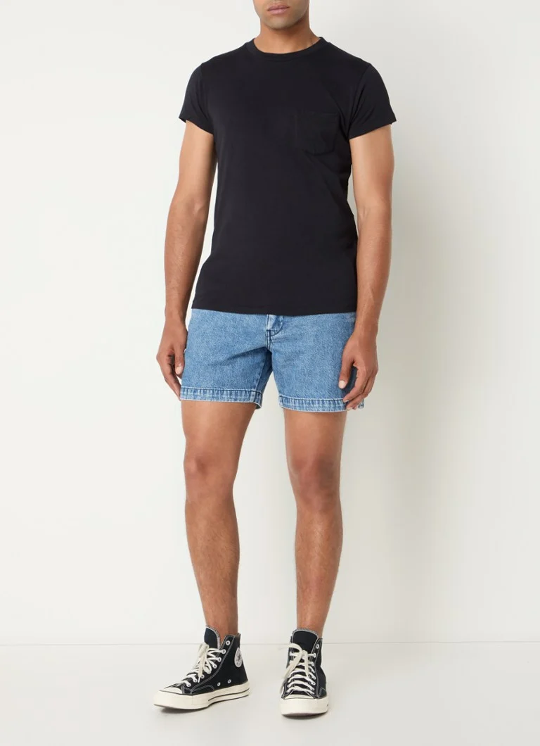 Camiseta Levi's com bolso no peito