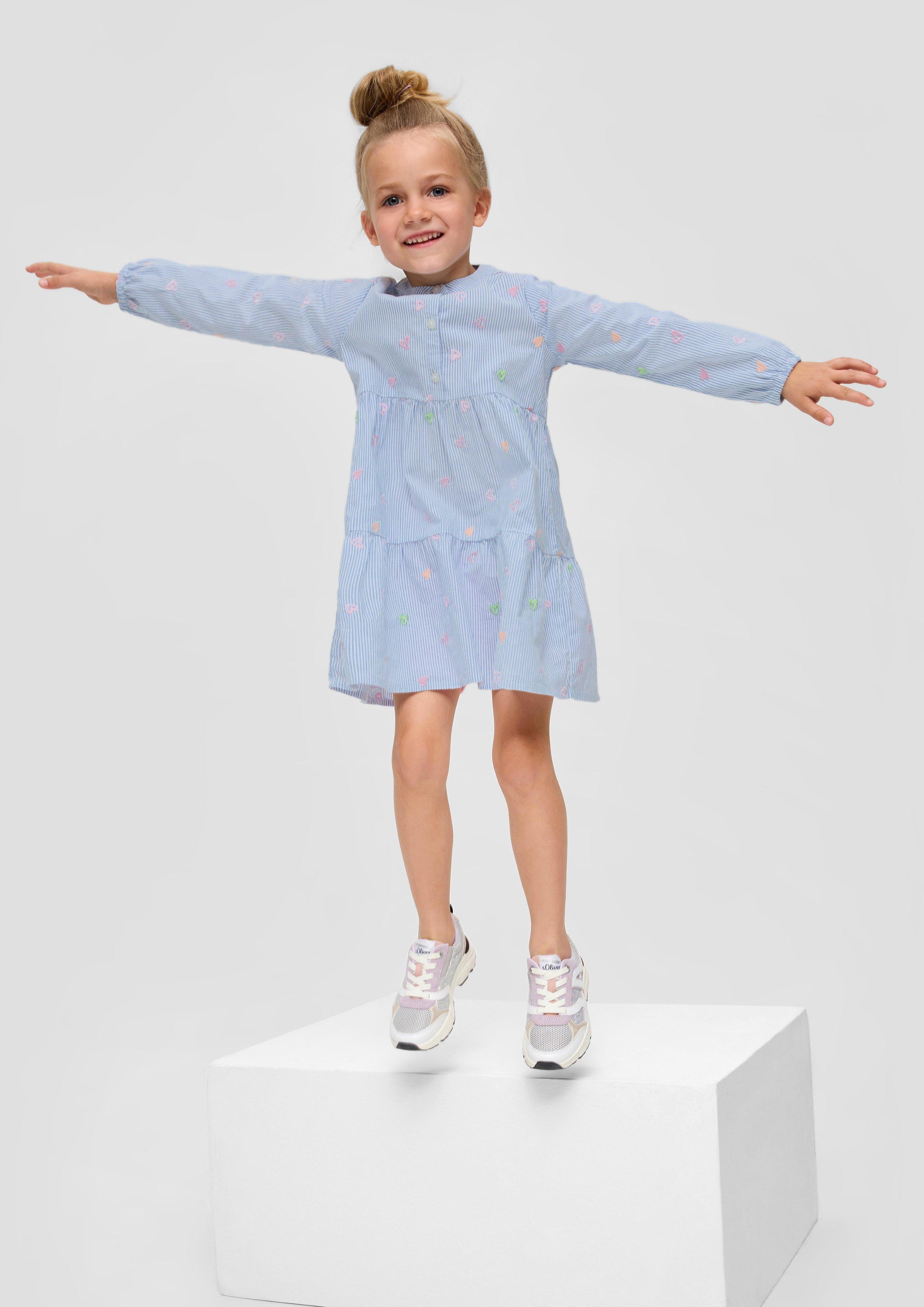 Ausgestelltes Kleid mit Stickerei  2141950-55A9