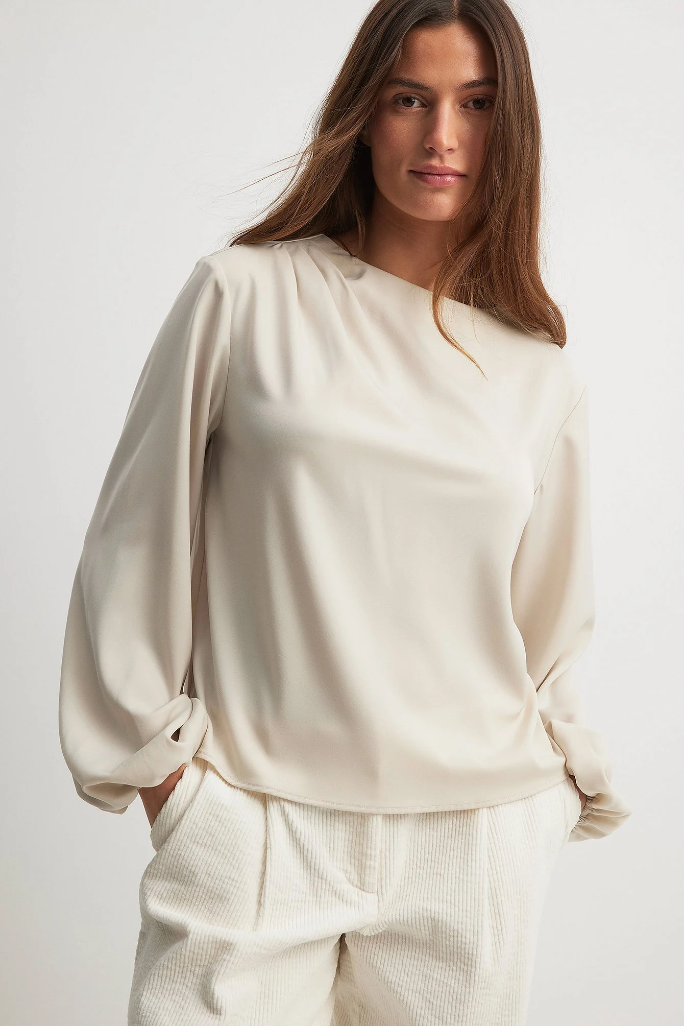 Drappierte Bluse mit Ballonärmeln