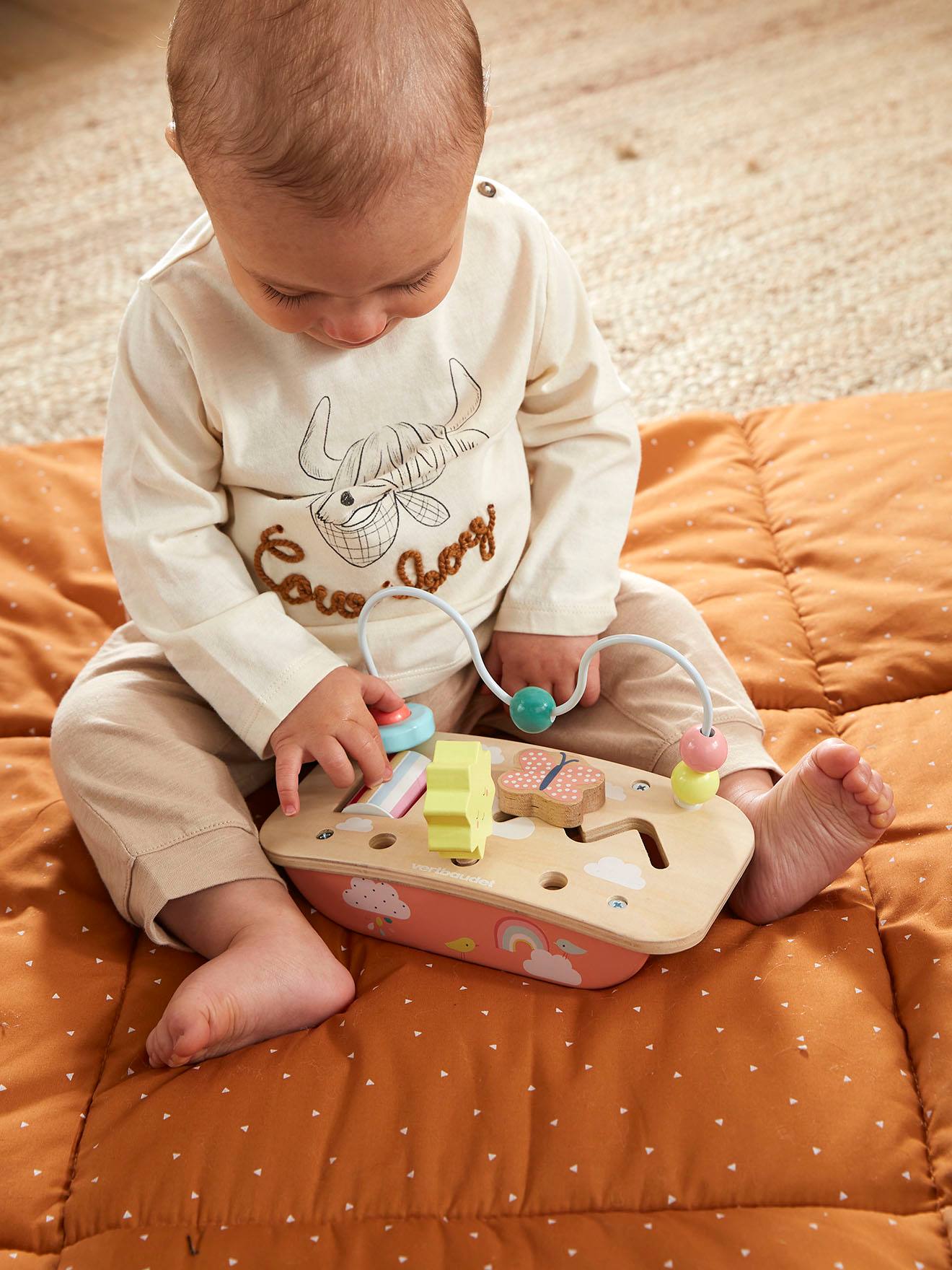 Mini table d'activités en bois FSC® hanoï