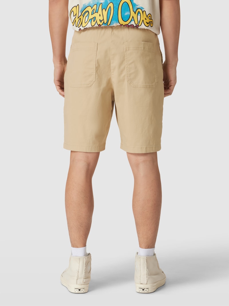 Bermudas mit Label-Patch in sand