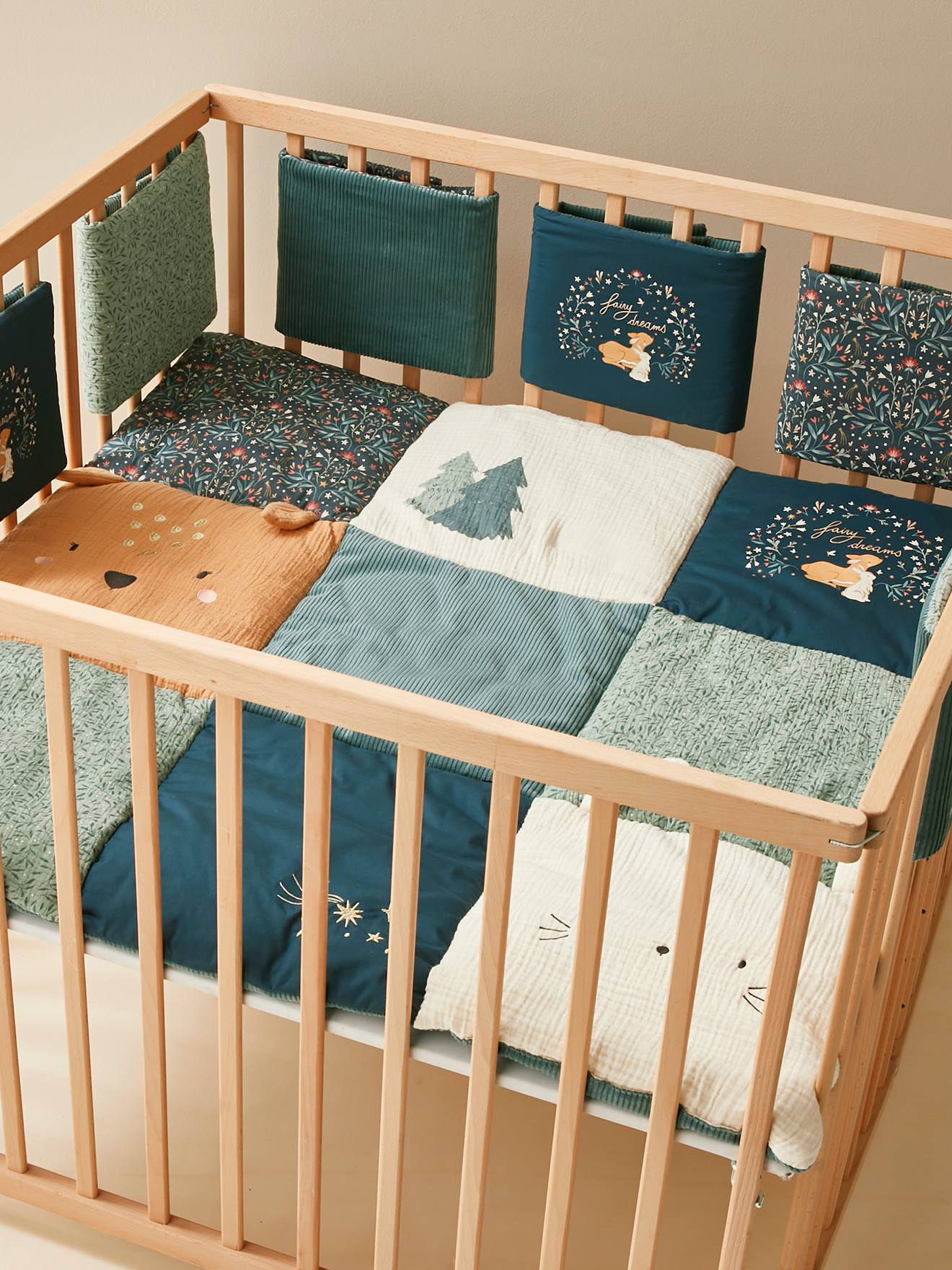 Vertbaudet Baby Bettumrandung MAGIC FOREST Oeko-Tex - grün bedruckt