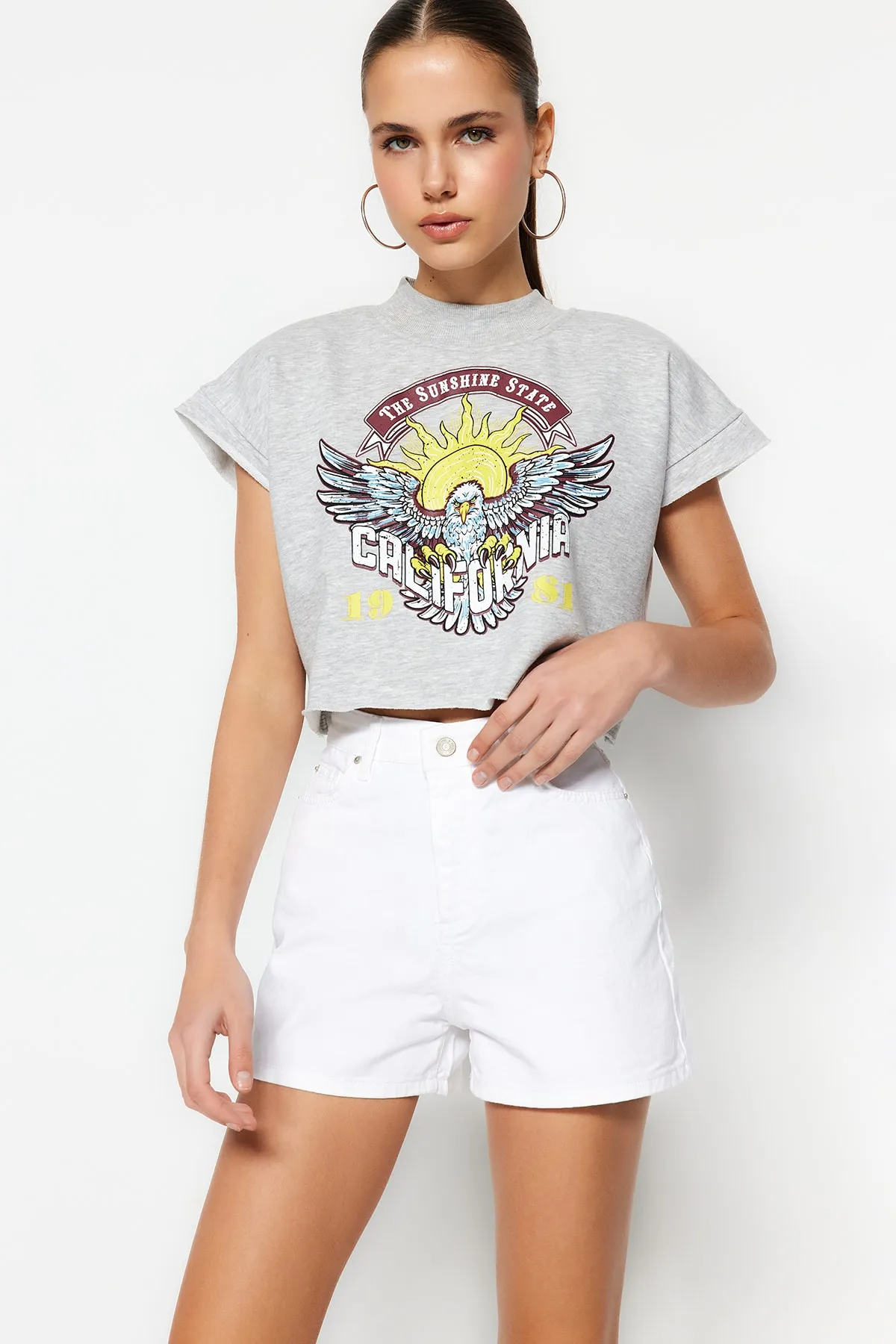 Trendyol Collection  Shorts - Weiß - Hoher Bund