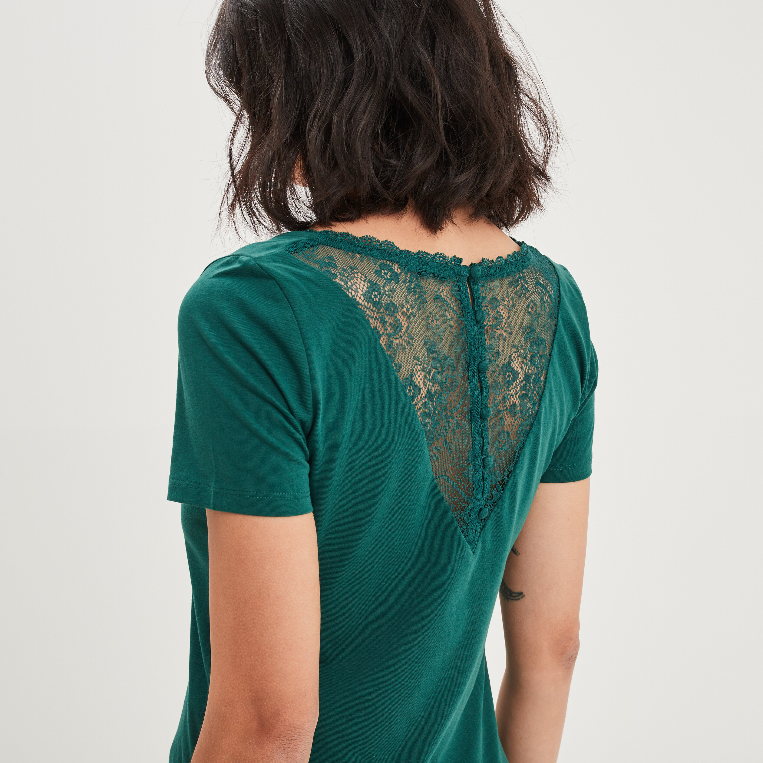 T-shirt dos dentelle boutonné col en V vert foncé femme | La Halle