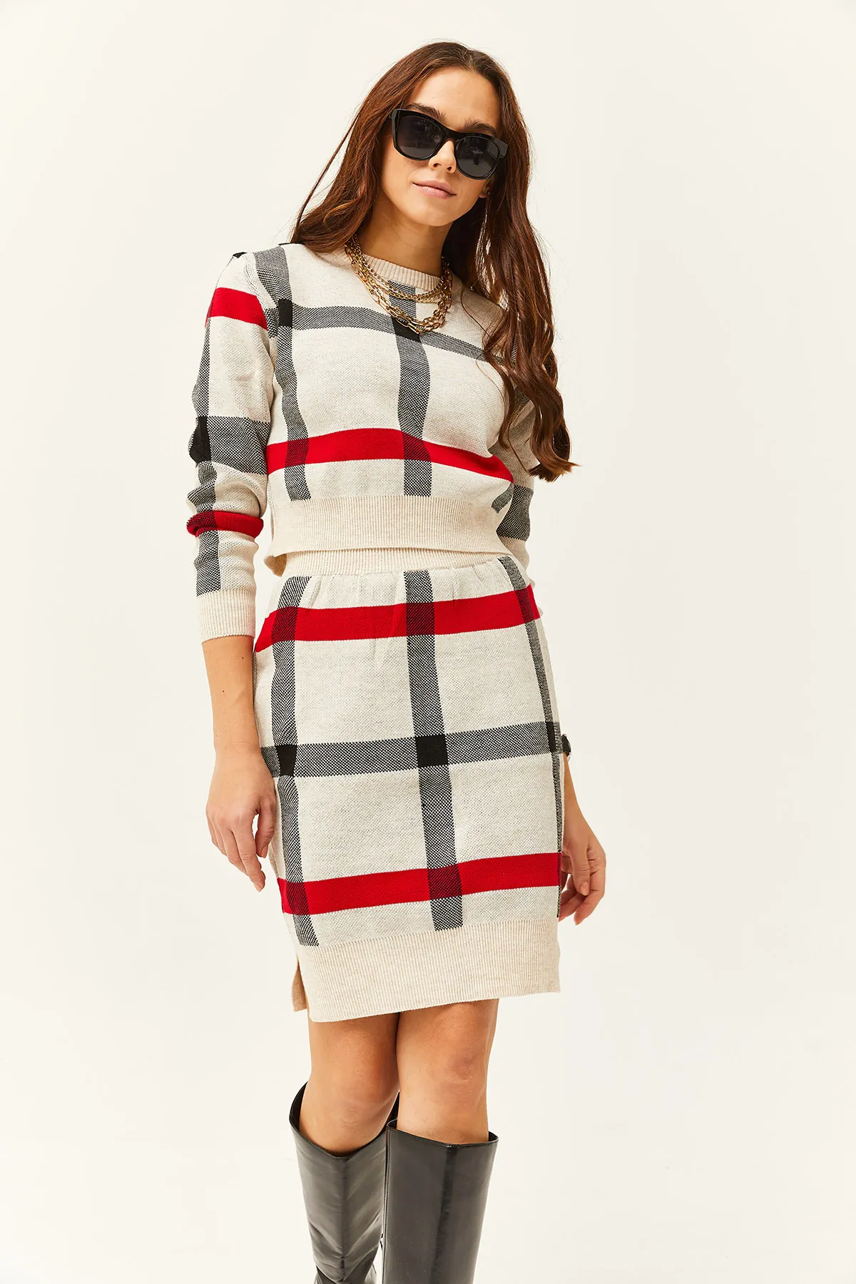 Olalook  Damen-Anzug mit Steinoberteil, bauchfreiem Pullover und Schlitzrock TKM-19000184