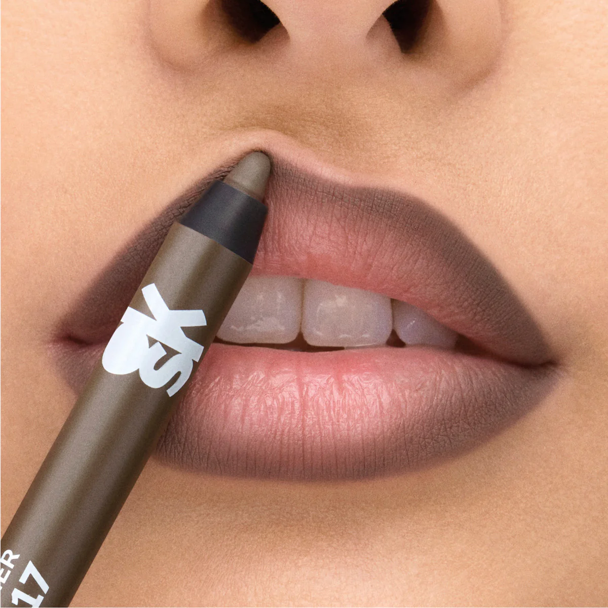 Lápiz de labios TIME LINER