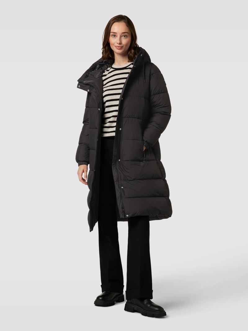 Steppjacke mit seitlichen Reißverschlusstaschen in schwarz