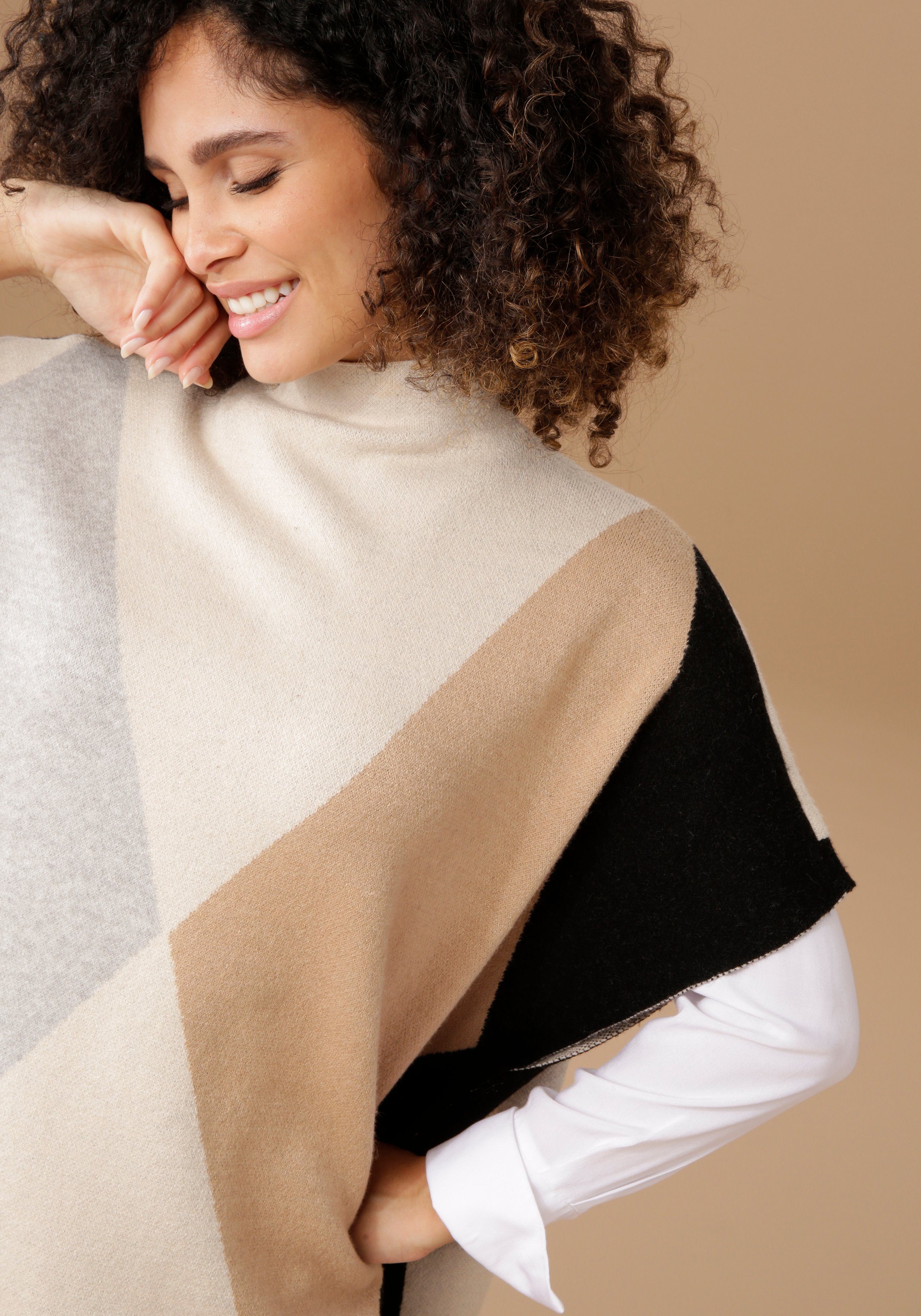 Aniston SELECTED Strickponcho mit kleinem Stehkragen