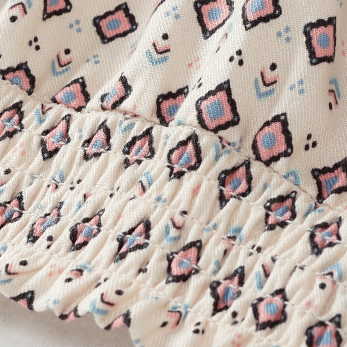 Mädchen Bluse mit Smok-Details