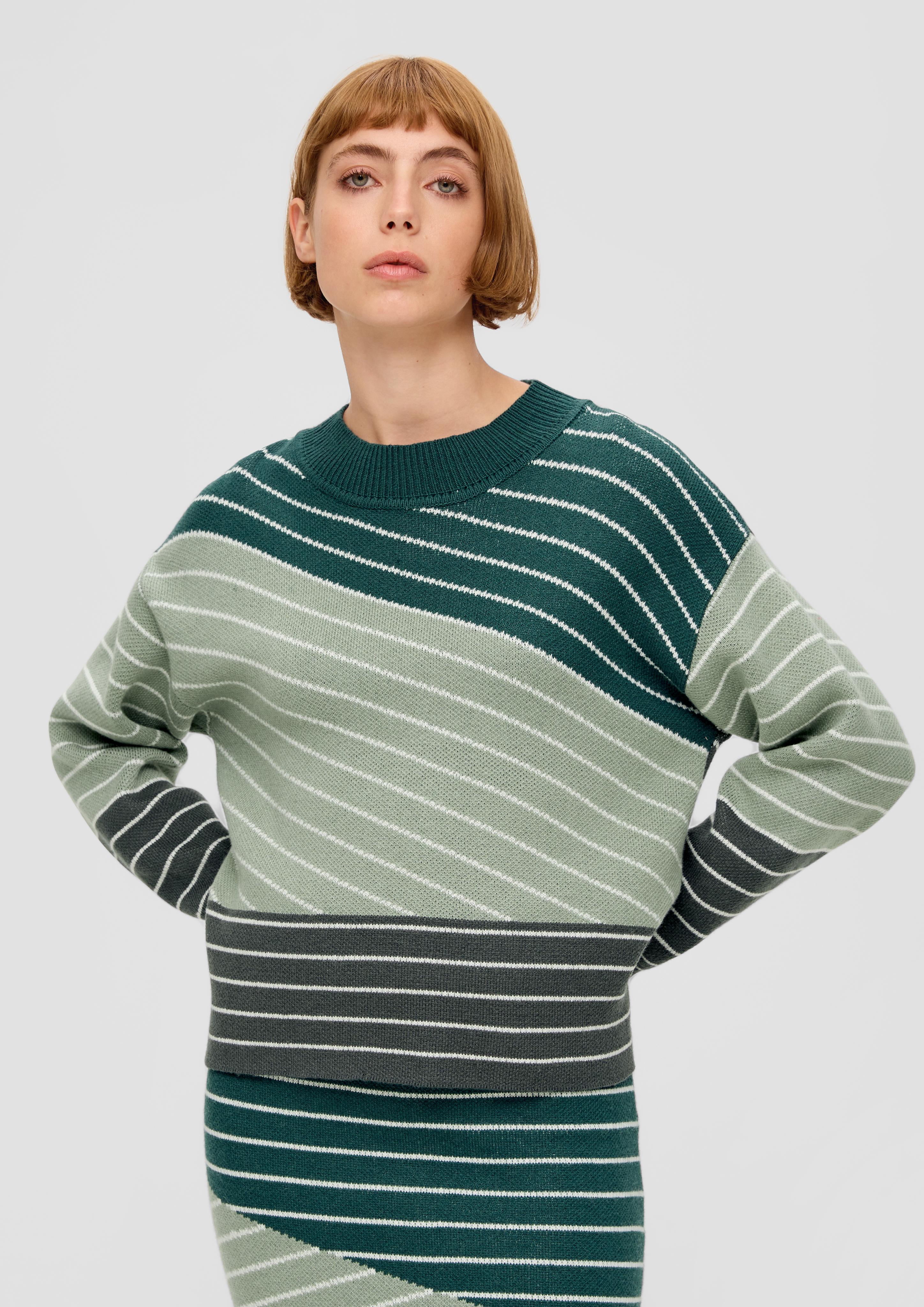 Strickpulli mit asymmetrischen Streifen  2134491-67X1