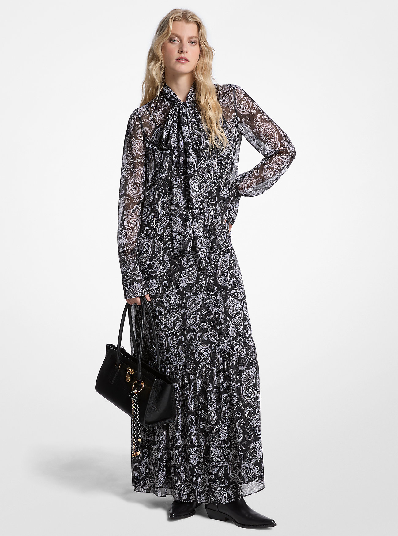 Metallisk paisley-trykk Georgette-kjole med knyting i halsen - GUNMETAL