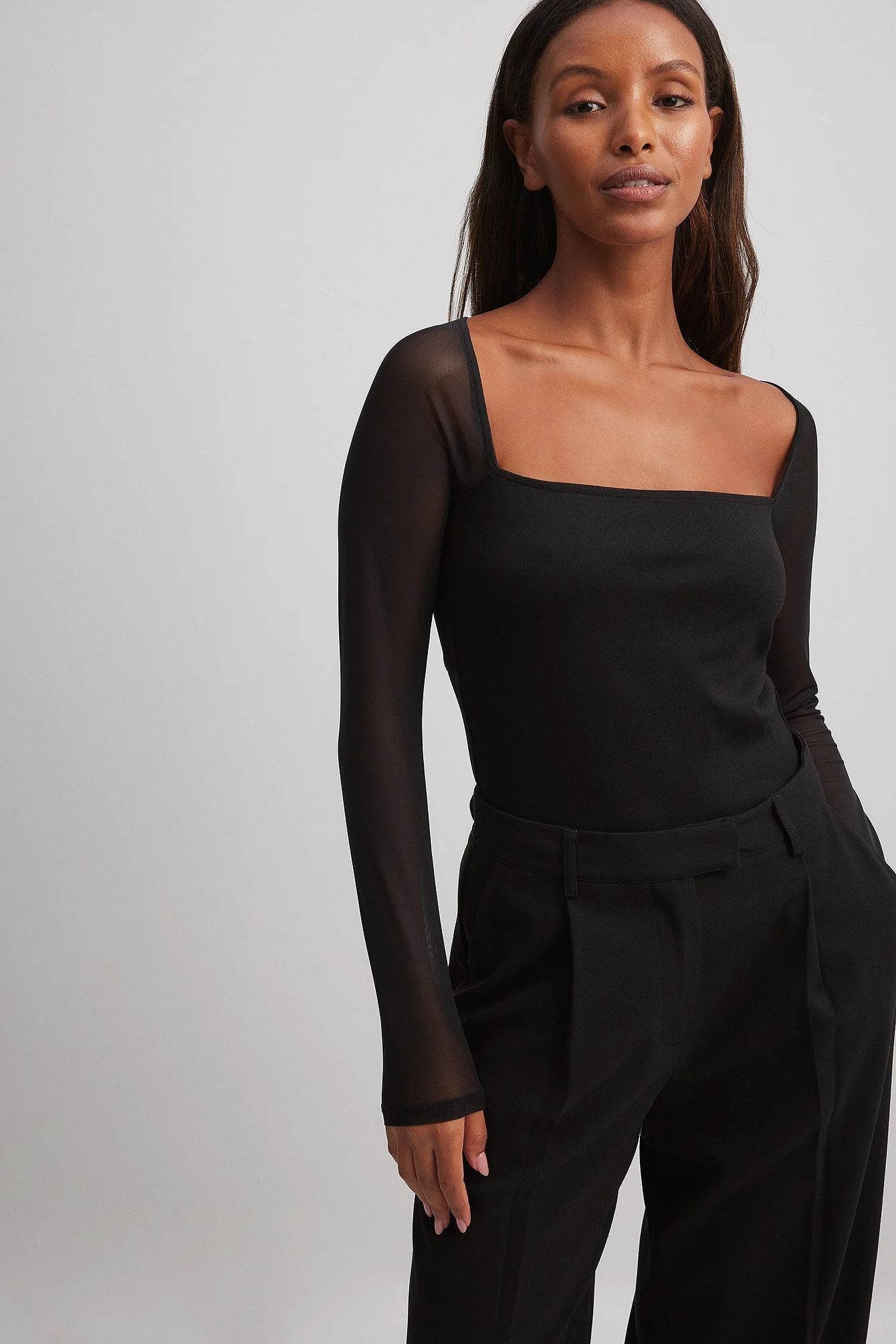 Mesh-Top mit eckigem Ausschnitt