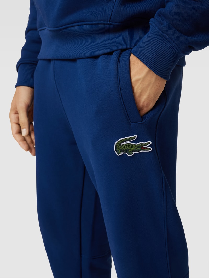 Sweatpants mit elastischen Abschlüssen in blau