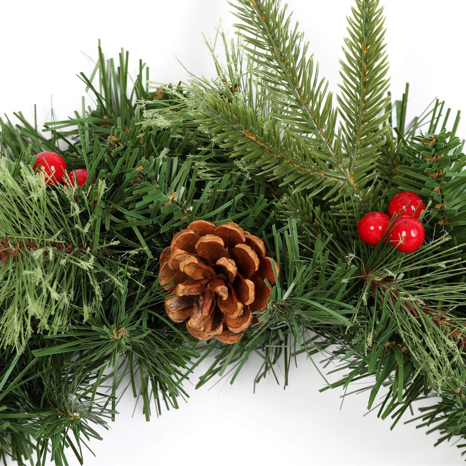 Salcar Adventskranz Ø60cm Kunstkranz Weihnachten Weihnachtskranz Dekokranz Türkranz Deko, Mit 140 Tannenspitzen, 10 Tannenzapfen und 30 Rote Beeren
