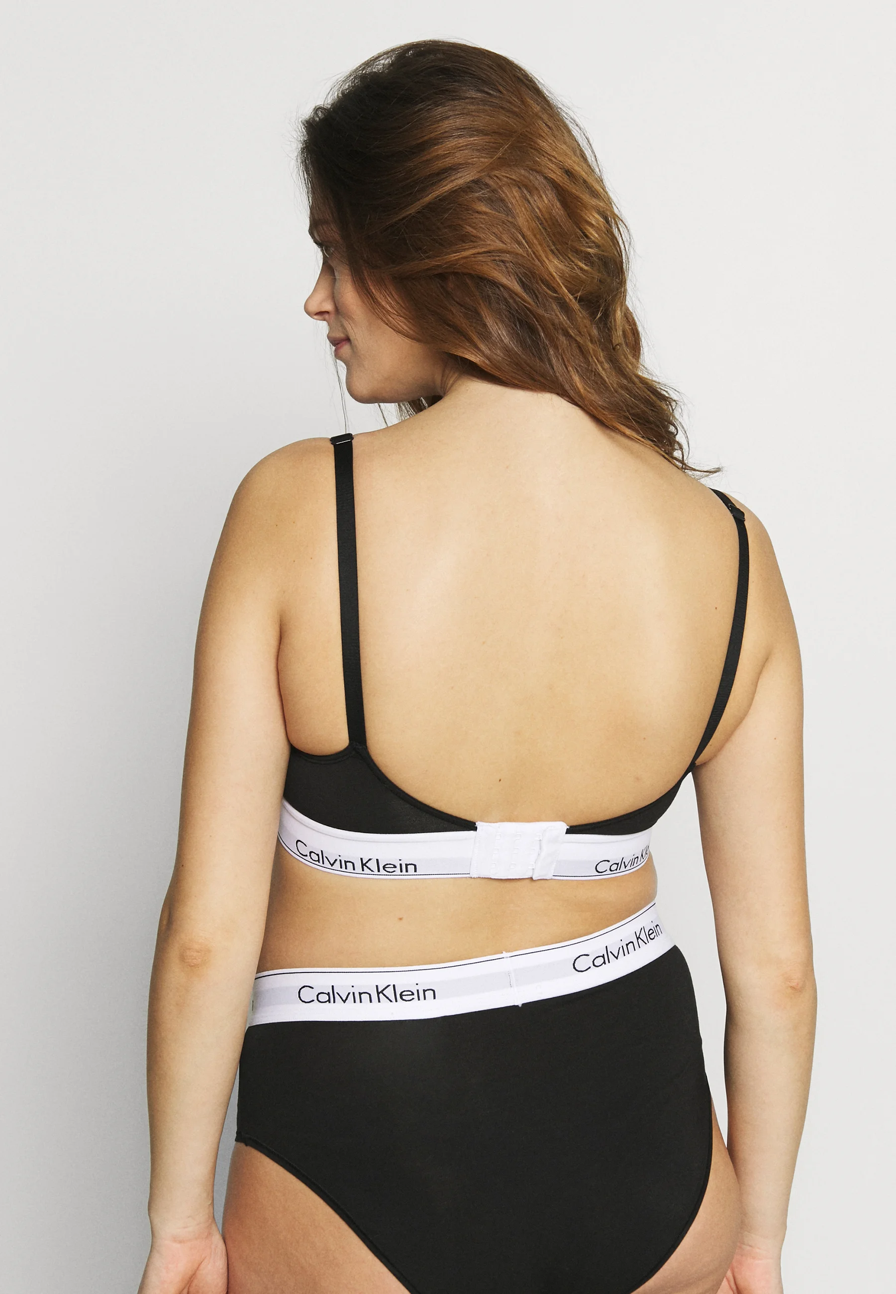 Sujetador triangular de maternidad de Calvin Klein Underwear
