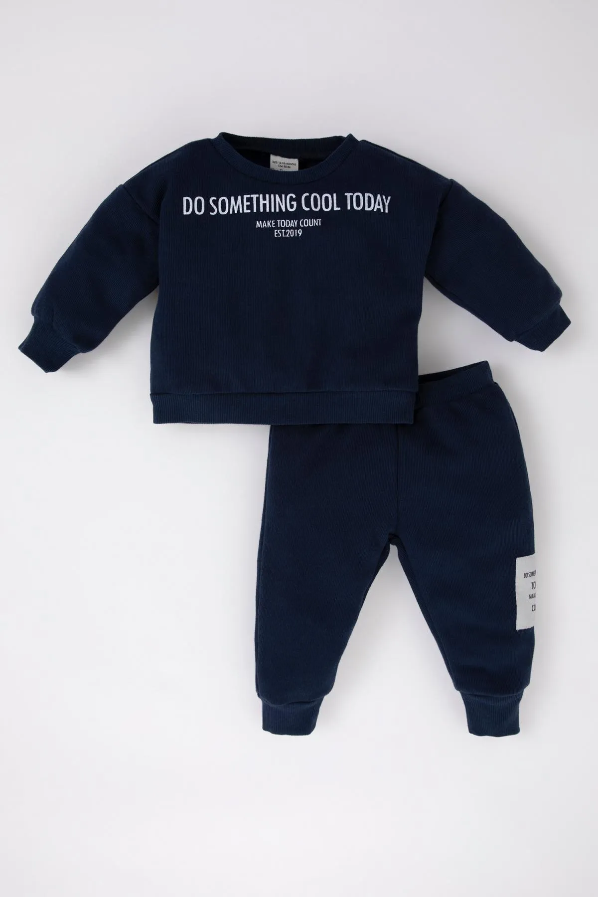 DeFacto  2-teiliges Set mit Sweatshirt-Trainingsanzug und Hose aus bedrucktem Thessaloniki-Stoff für Babys