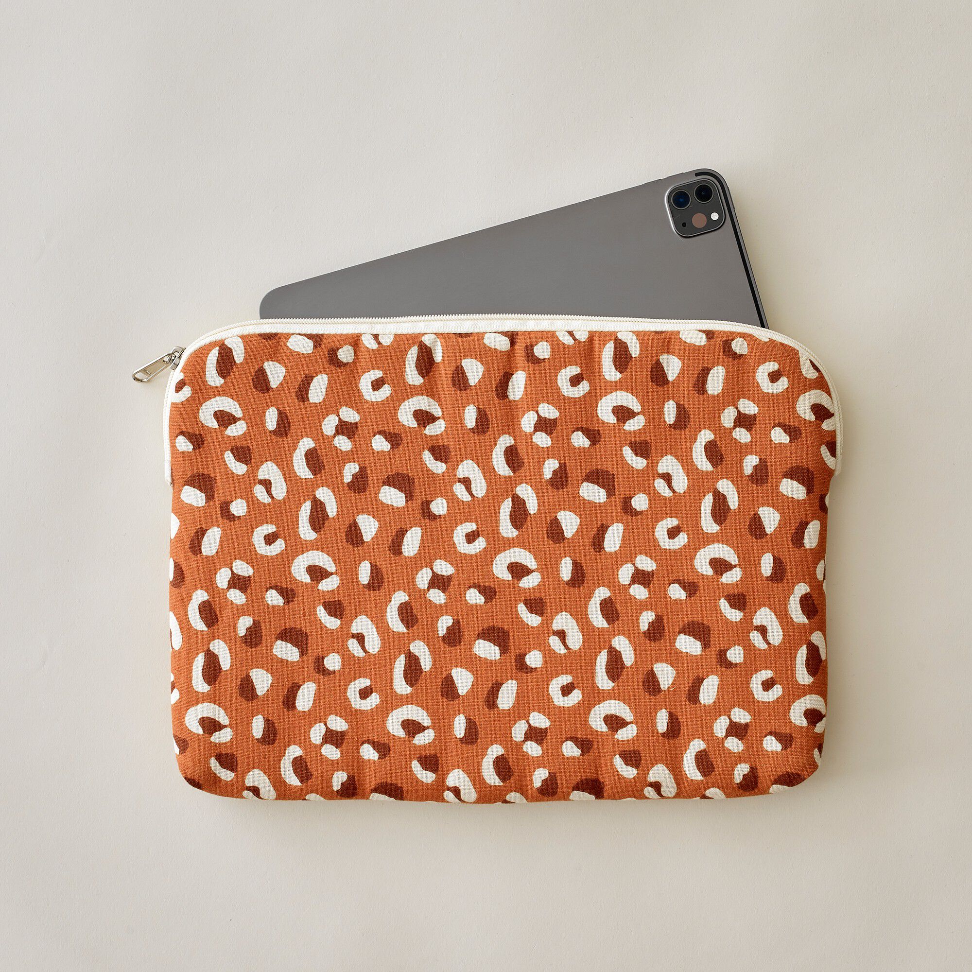 Housse zippée matelassée pour tablette, imprimé Savana