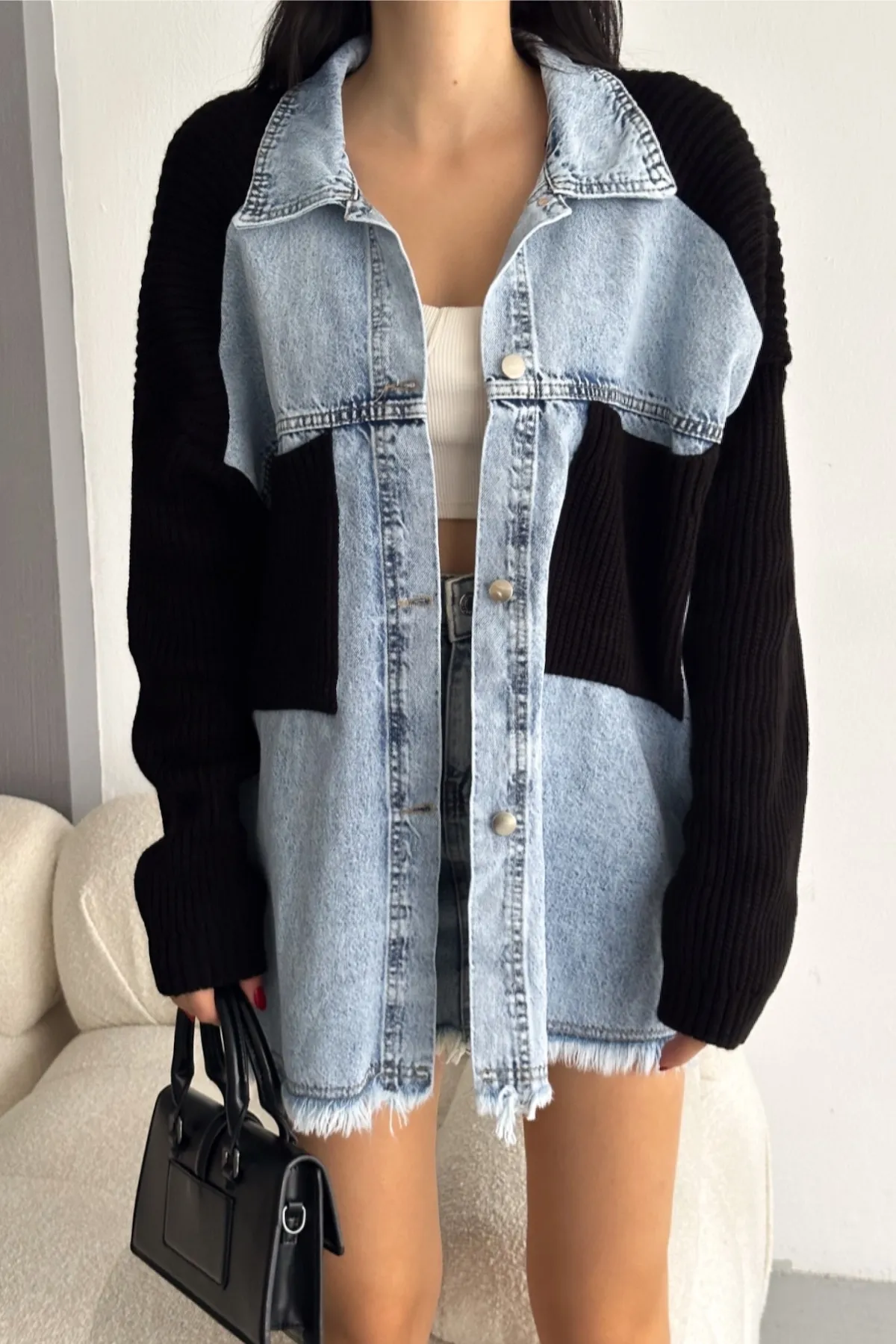 FEMELLE  Damen-Cardigan aus schwarzem, übergroßem Jeans-Jeansgarn mit Ärmeln und Taschen