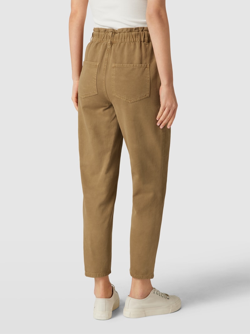 Jeans mit Eingrifftaschen in khaki