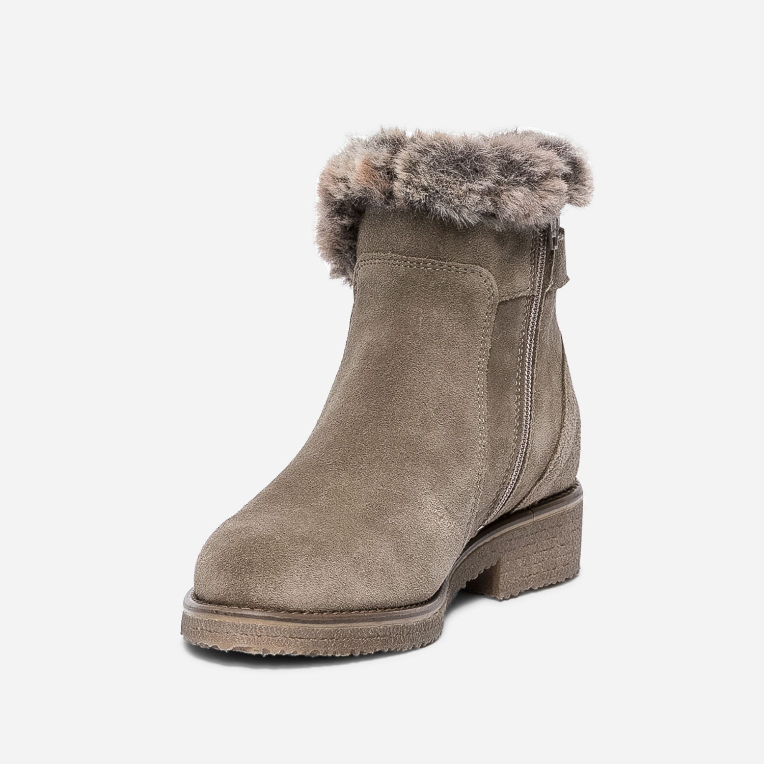 Boots taupe en cuir velours fourré
