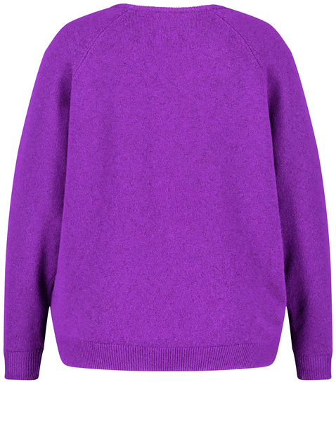 Wärmender Basic Pullover mit V-Ausschnitt