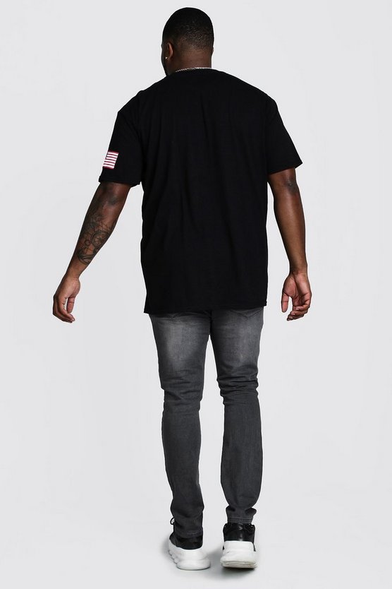 Plus T-Shirt mit lizenziertem NASA Ärmel-Print