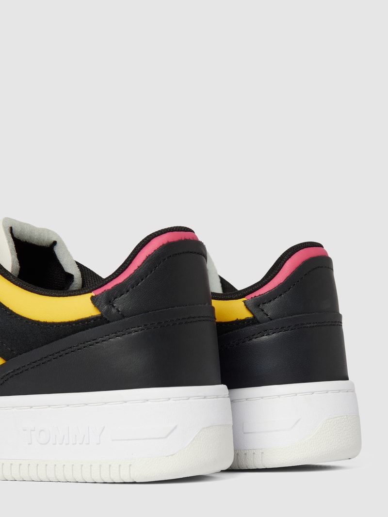 Sneaker mit Label-Print Modell 'BASKET' in hellgelb