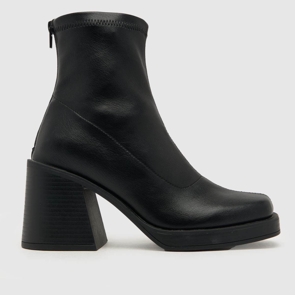 Schuh Brielle platformos, stretch csizma fekete színben