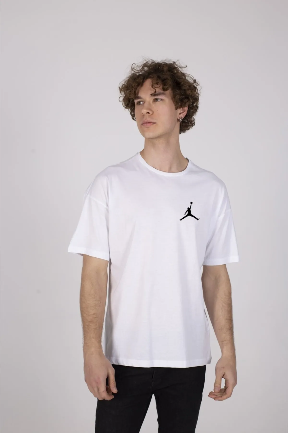 JACKAL CO.  Das Jumpman bedruckte Unisex-Basic-T-Shirt