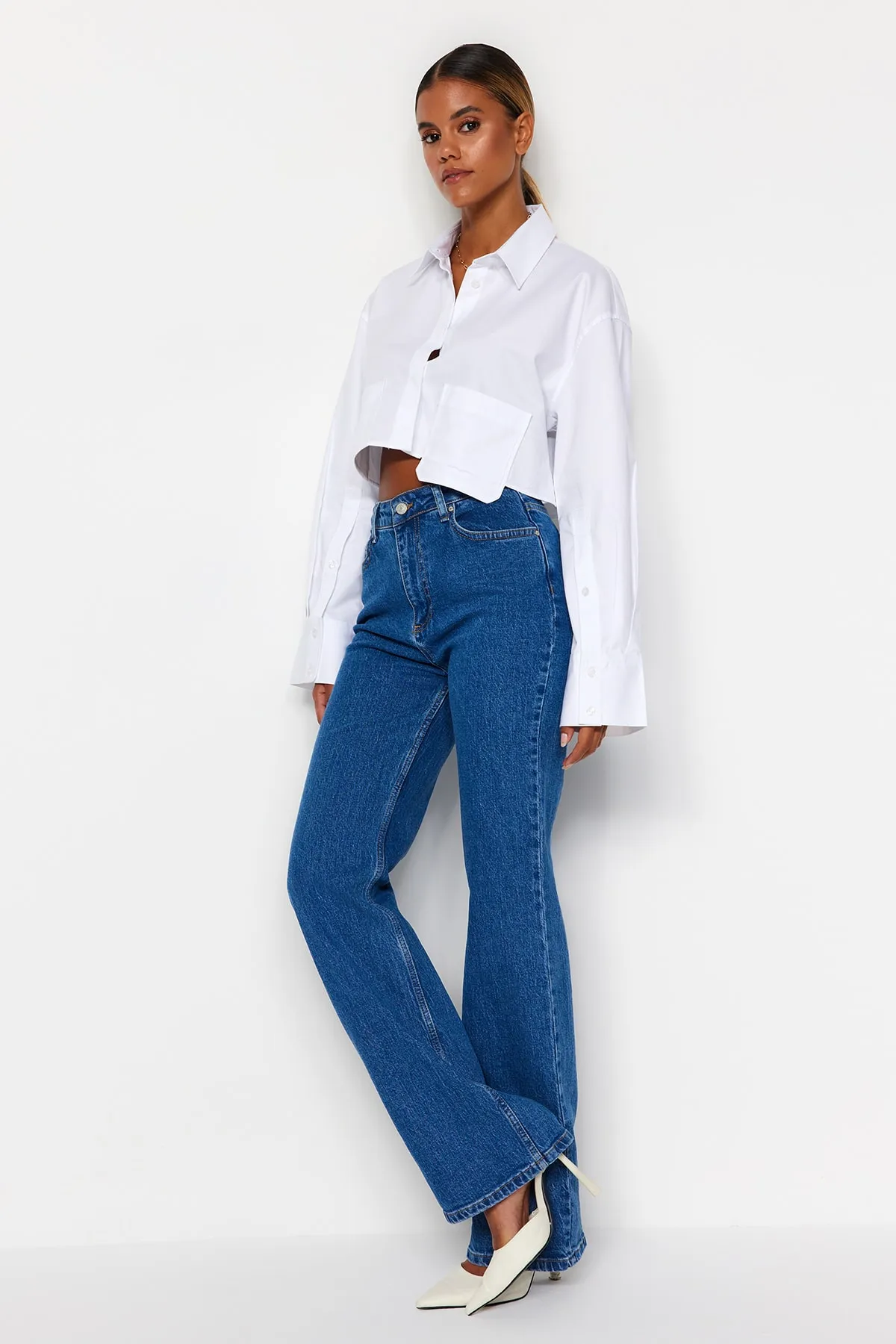 Trendyol Collection  Blaue bequeme Jeans mit hoher Taille und weitem Bein TWOAW24JE00069