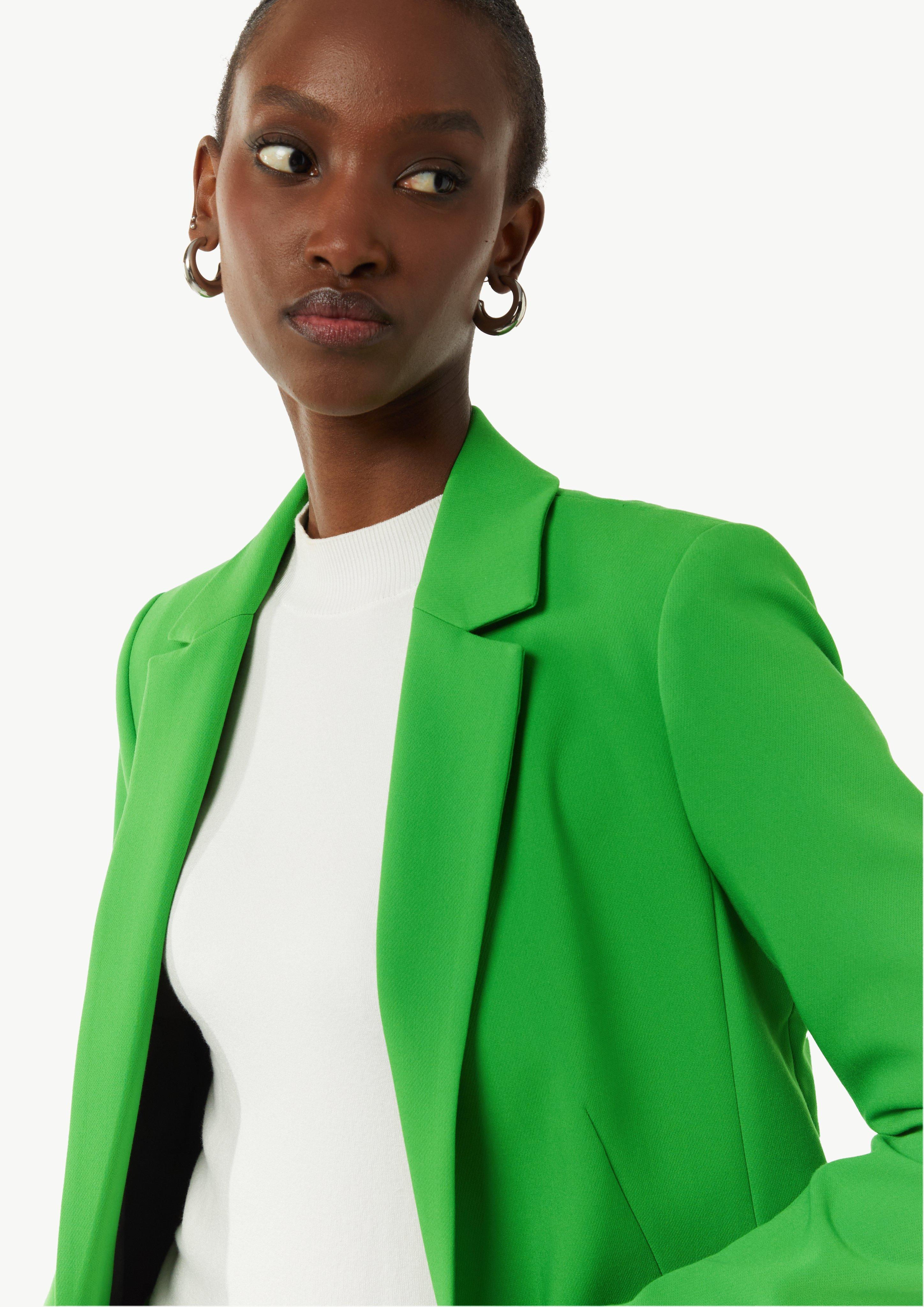 Taillierter Blazer mit Pattentaschen - 7443