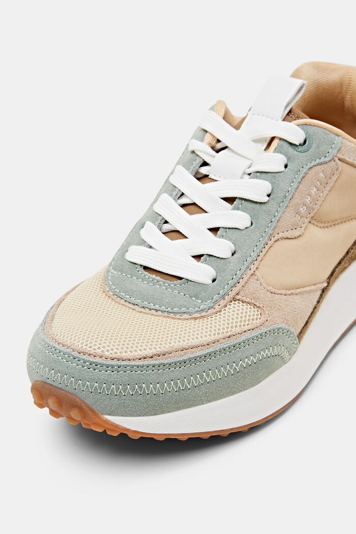 Sneakers aus Wildleder