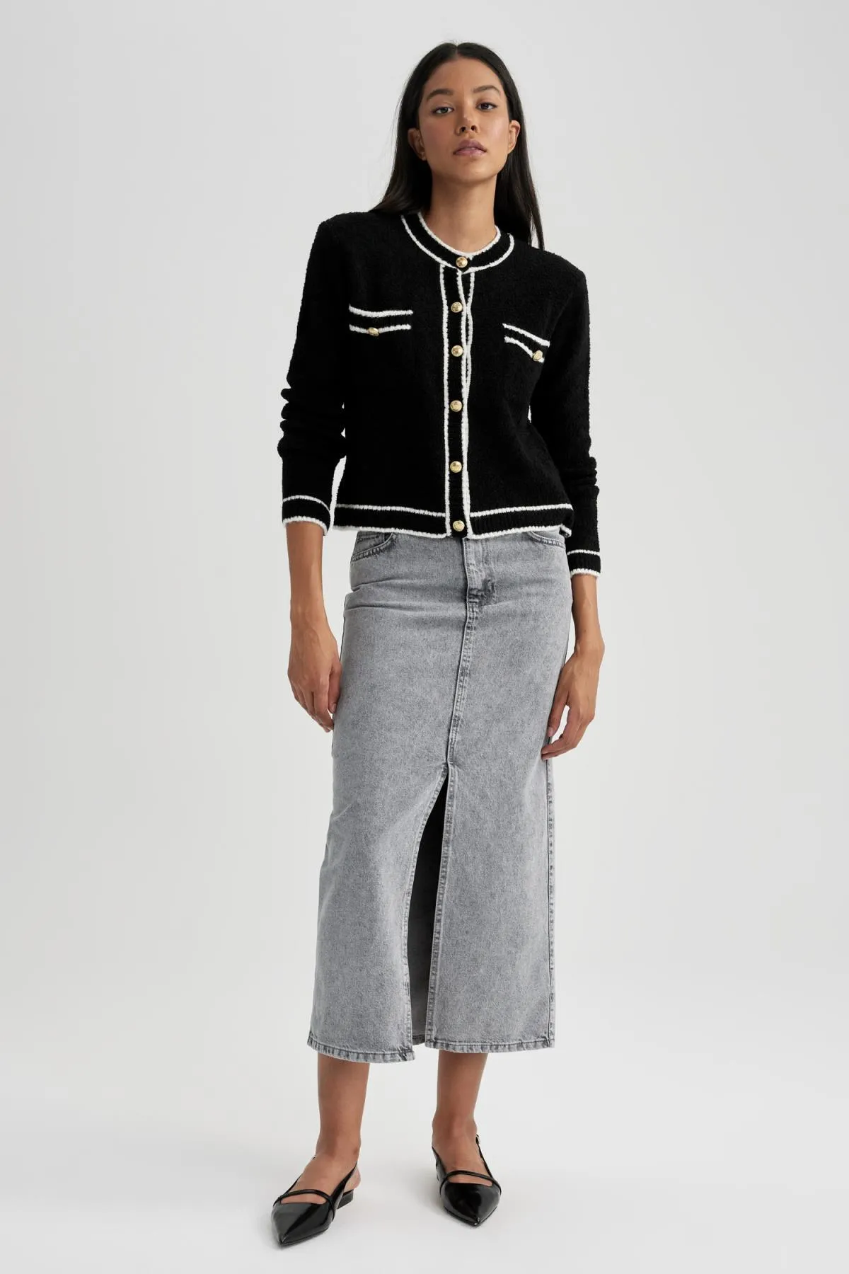 DeFacto  Strickjacke mit normaler Passform und Rundhalsausschnitt