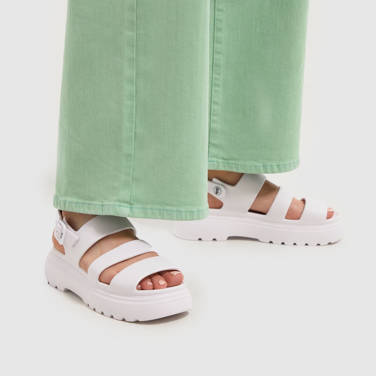 JUJU JELLIES – Soliga sandaler i benvitt