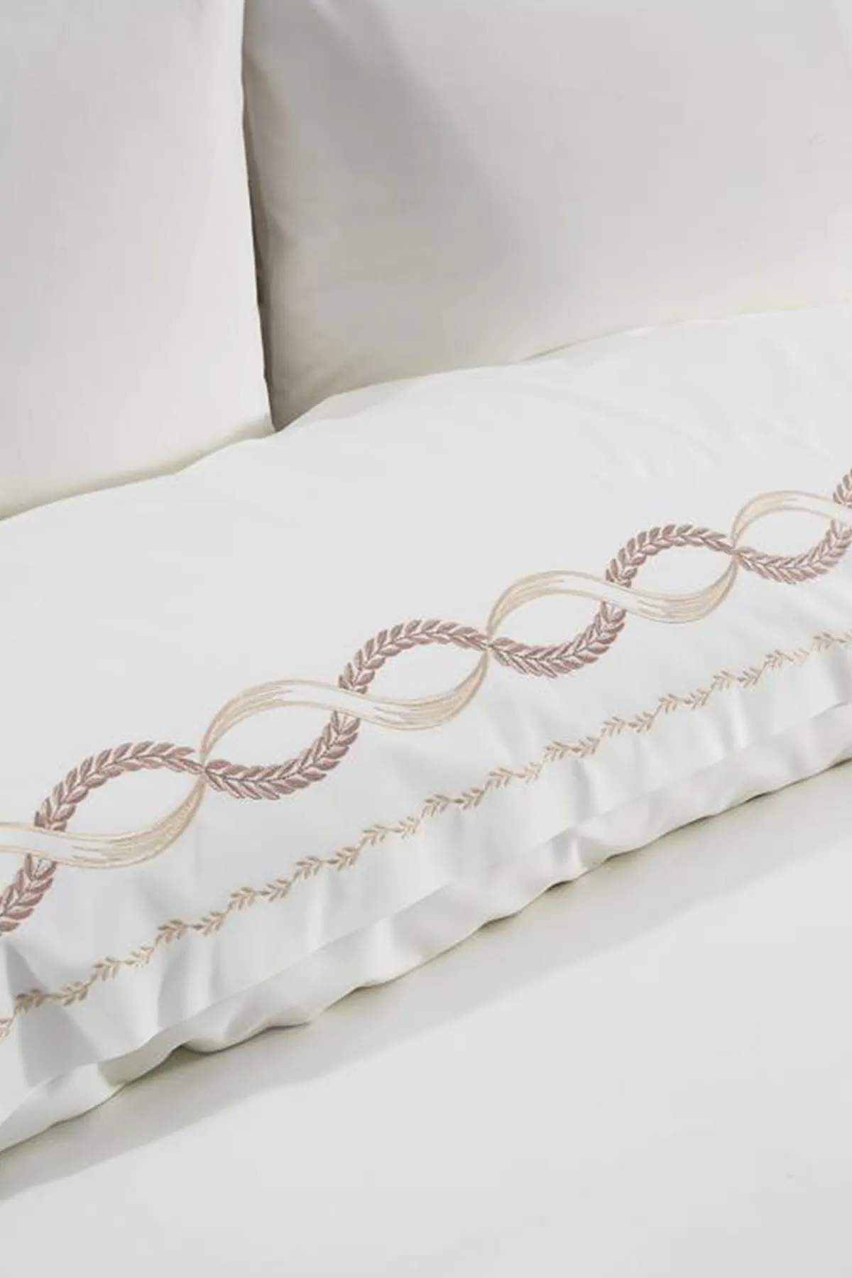 Çeyiz Diyarı  6-teiliges Bettbezug-Set mit Jungfrau-Stickerei, Creme