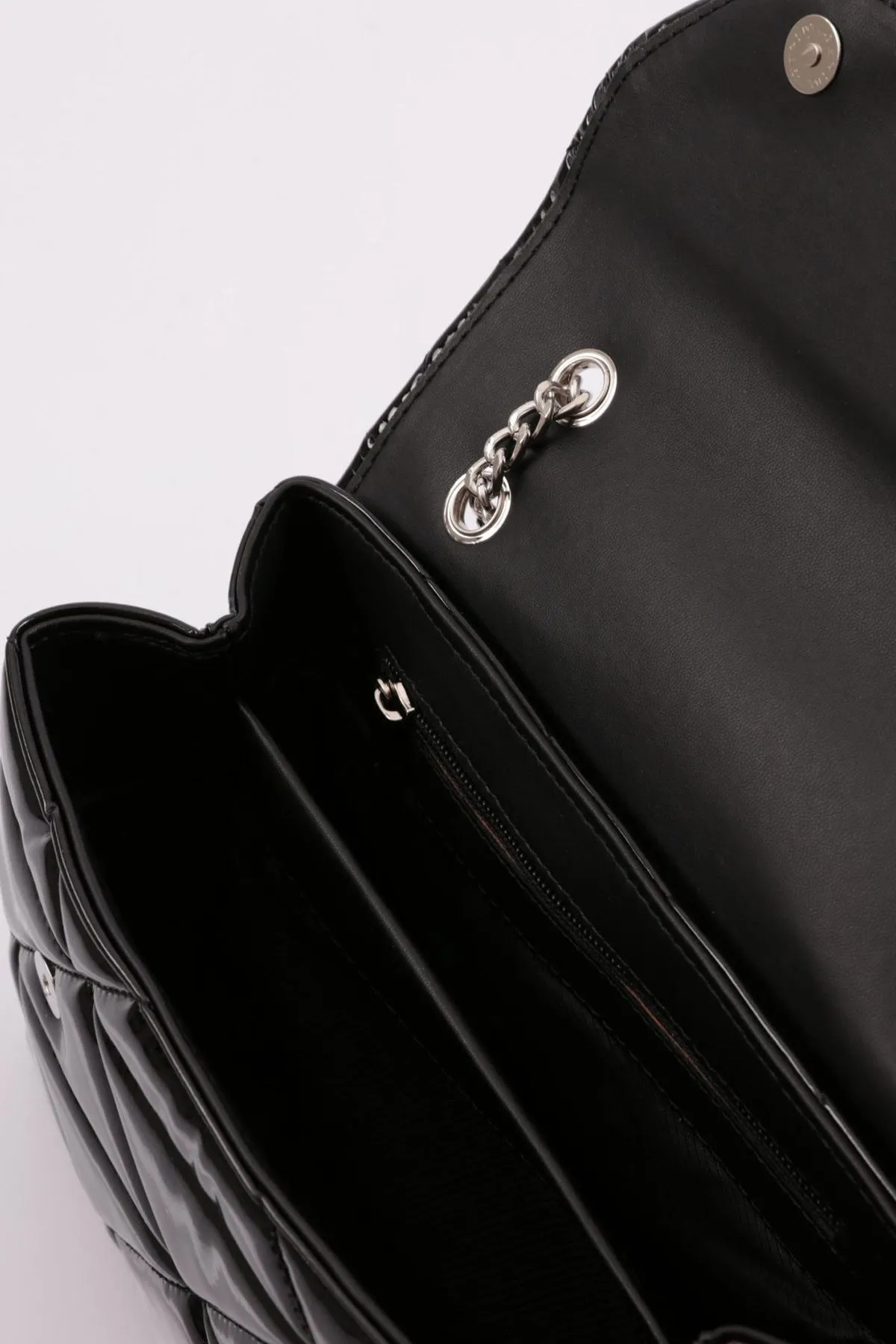 DGN  Modell 7267 - Schulter- und Clog-Tasche aus schwarzem Lackleder für Damen