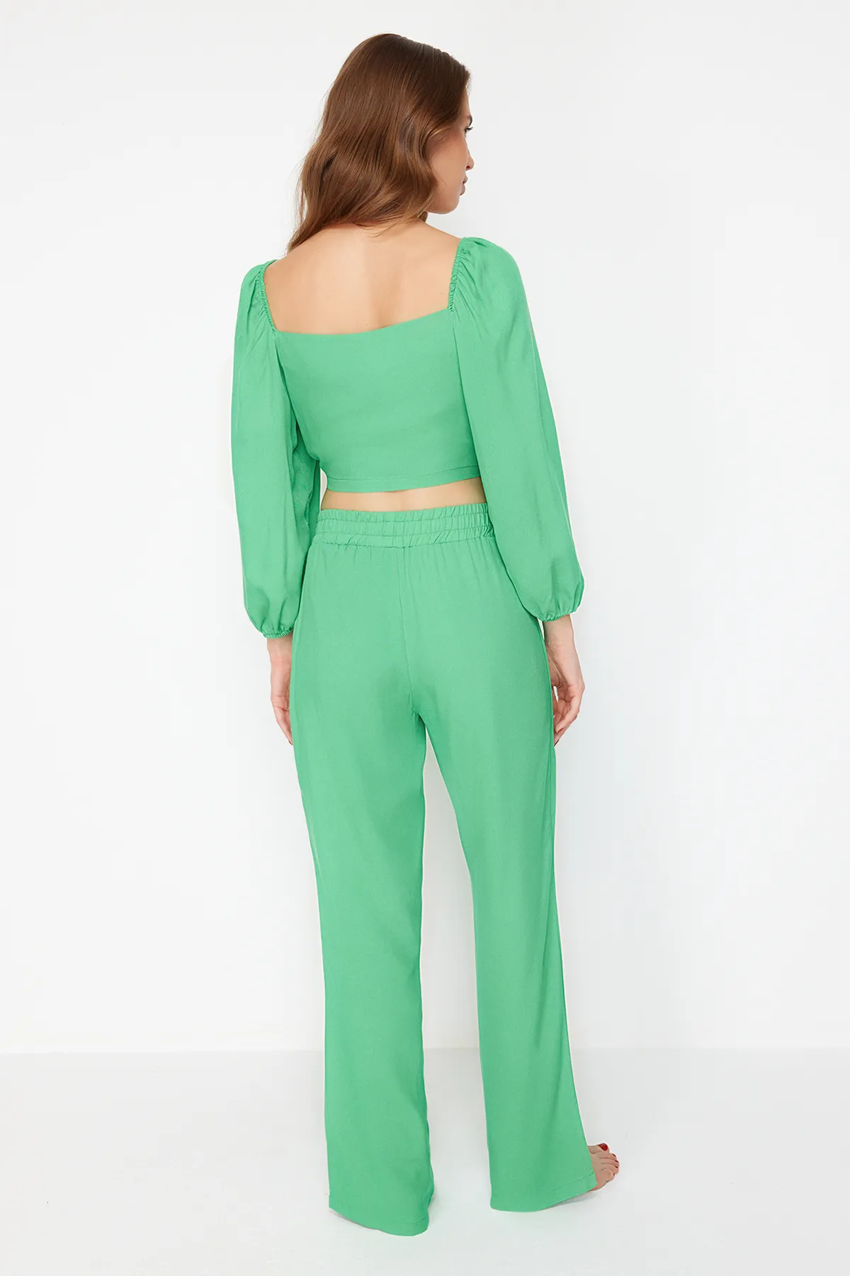 Trendyol Collection  Grüner gewebter Blusen-Hosenanzug mit Bindeband TBESS23AU00072