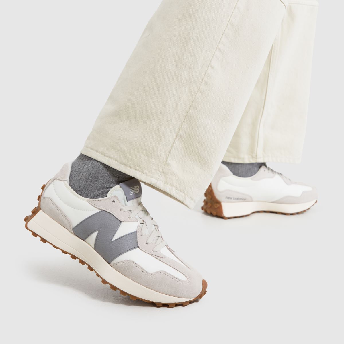 New Balance 327 sportcipő fehér és szürke színben