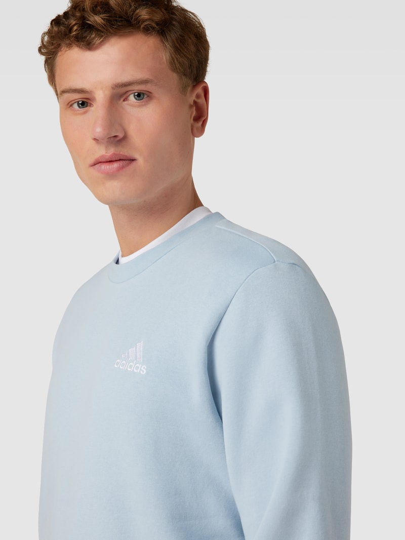 Sweatshirt mit Label-Stitching Modell 'FEELCOZY' in hellblau