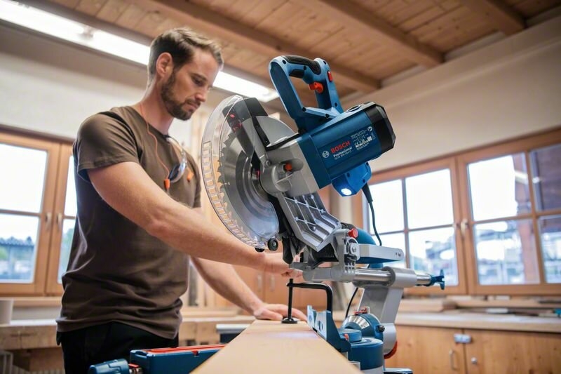 Serra de esquadria profissional Bosch Blue 0601B49100 GCM 305-254 D, 254 mm, 1500 W